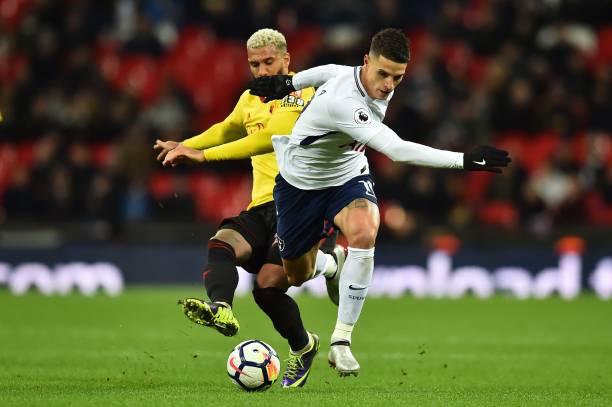 充满魅力的 充满魅力的